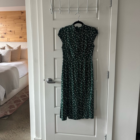 Princess Polly Green Dress - Picture 2 of 4